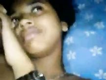 Scopata di una giovane coppia indiana