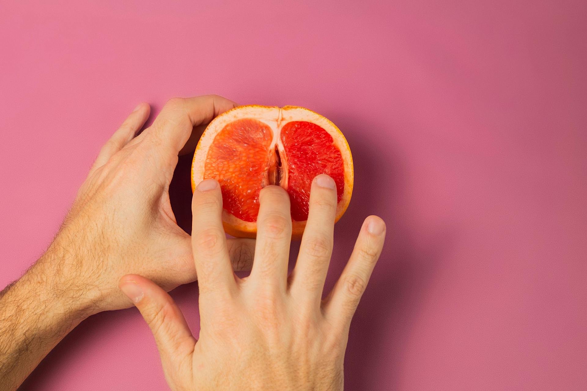 Immagine Come fare un ditalino: la guida per farla godere davvero