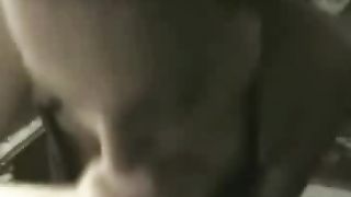 La troia sega e succhia fino alla sborrata