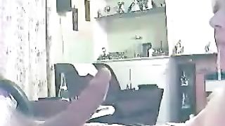 Mignotta ubriaca ciuccia cazzo