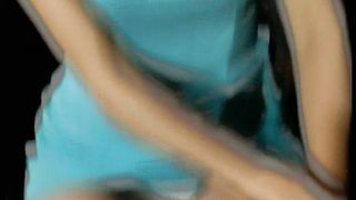 Video porno - masturbazione con dildo di vetro