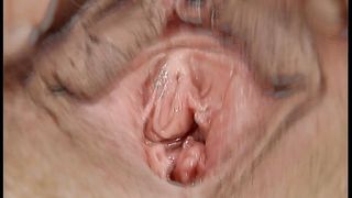 Video porno - pornostar asiatica cavalca cazzo