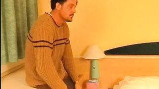 Video porno - puttana nera sesso anale e sborrata