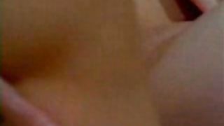 Video porno - brunetta scopa con lo zio