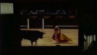 Video porno - ragazza vergine fa bocchino e spagnola