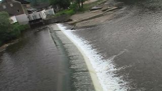 Anteprima del video: Tettona latina in latex fa spagnola