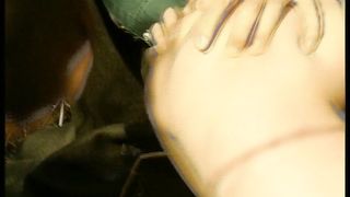 Video porno - troia tettona cavalca cazzo nero