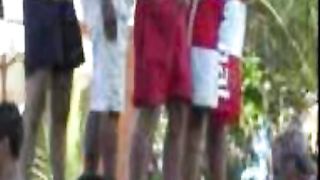 Anteprima del video: Video porno - puttana divora quattro cazzi