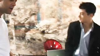 Anteprima del video: Moglie si masturba con dildo enorme