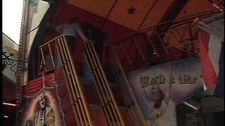 Ragazza bionda timida fa sesso con fidanzato