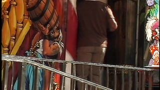 Video porno - pompino in cambio di un passaggio in auto