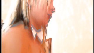 Video porno - donna tettona fa servizio completo