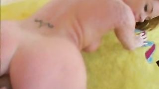 Video porno - bella porca inculata a pecora