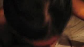 Ragazza cinese pompino e sega cazzo