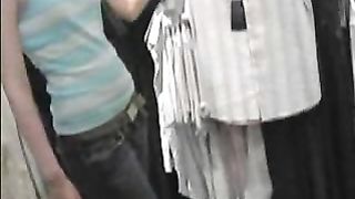 Anteprima del video: Coppia amatoriale sesso al centro commerciale