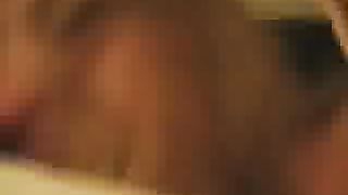 Ragazza figa eccitata fa sesso hard amatoriale