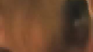 Ragazza figa eccitata fa sesso hard amatoriale