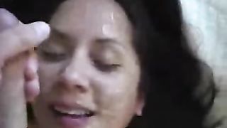 Moglie lecca cazzo enorme del marito