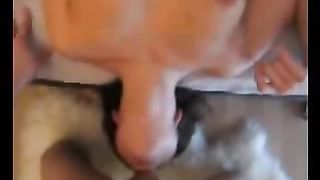 Coppia tedesca pompino amatoriale mattutino