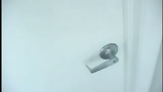 Pompino prima di serata in discoteca