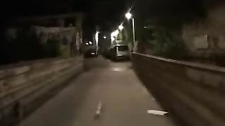 Bionda troia fa sesso gratis in strada