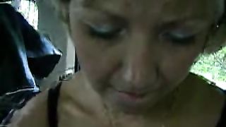 Anteprima del video: Troia russa pompino in auto