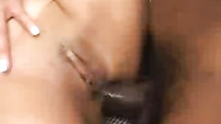 Video porno - ragazza brasiliana inculata da nero