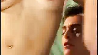 Video porno - prostituta impalata da due cazzoni