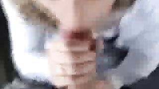 Fidanzata bionda pompinara sborrata in bocca