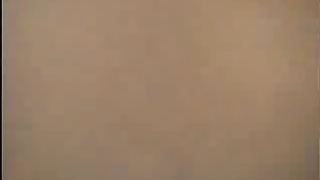 Ragazza cicciottella se lo prende nel culo