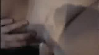 Ragazza cicciottella se lo prende nel culo