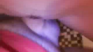 Bella gnoccona mora pompino e sesso in bagno