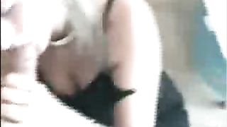 Anteprima del video: Ragazza succhiatrice divora cazzo lungo