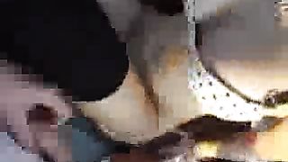 Bellezza bionda esibizionista chiava all’aperto