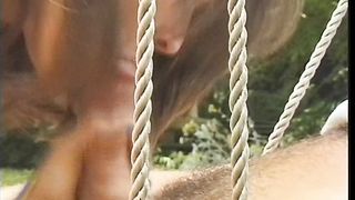 Sorella maiala stantuffata nella vasca da bagno