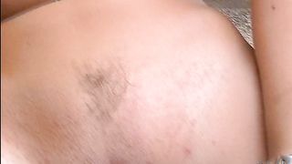 Ragazza maggiorata fa pompino pubblico