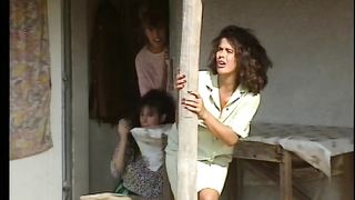 Due lunghi cazzi per una studentessa maiala