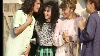 Due lunghi cazzi per una studentessa maiala