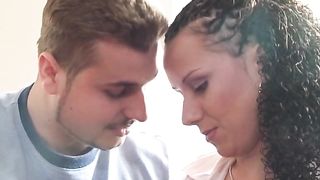 Video porno - moglie inculata da sconosciuti