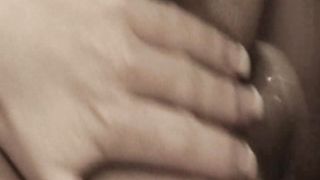 Ragazza esibizionista si masturba