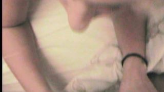 Puttana succhia avidamente