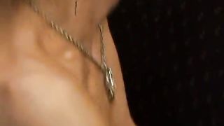 Zoccola esibizionista sborrata