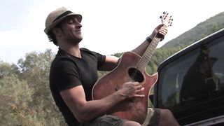 Anteprima del video: Troia in lingerie