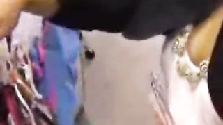 Pompino al centro commerciale