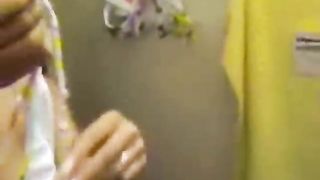 Pompino al centro commerciale