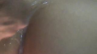 Sexy culetto ricoperto di sborra