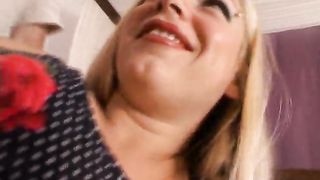 Anteprima del video: Video porno - bambolona bionda