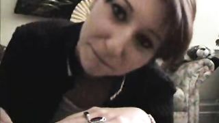 Anteprima del video: Spogliarello amatoriale