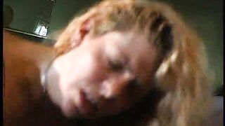 Moglie tettona succhiatrice