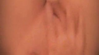 Ragazza che si masturba